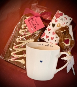 Valentine's mug & chocolate gift